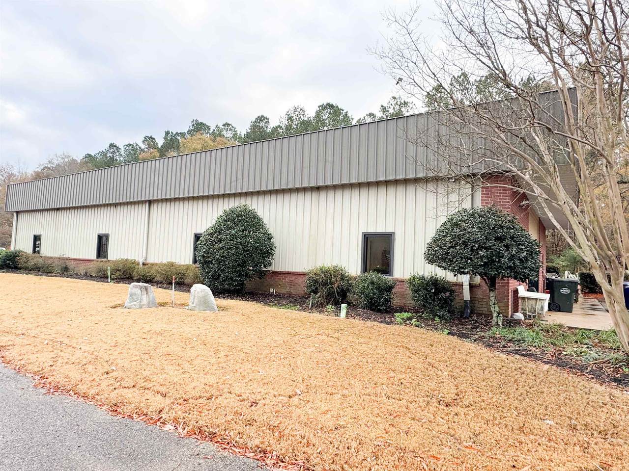 3430 57 Hwy - Photo 1