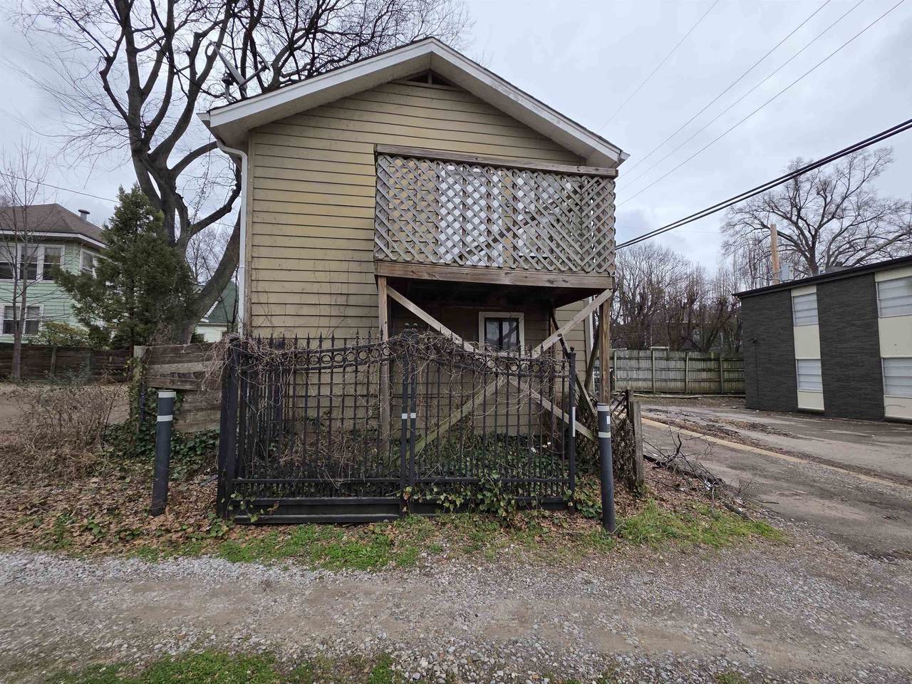 https://bt-photos.global.ssl.fastly.net/memphis/1280_boomver_1_10214843-2.jpg