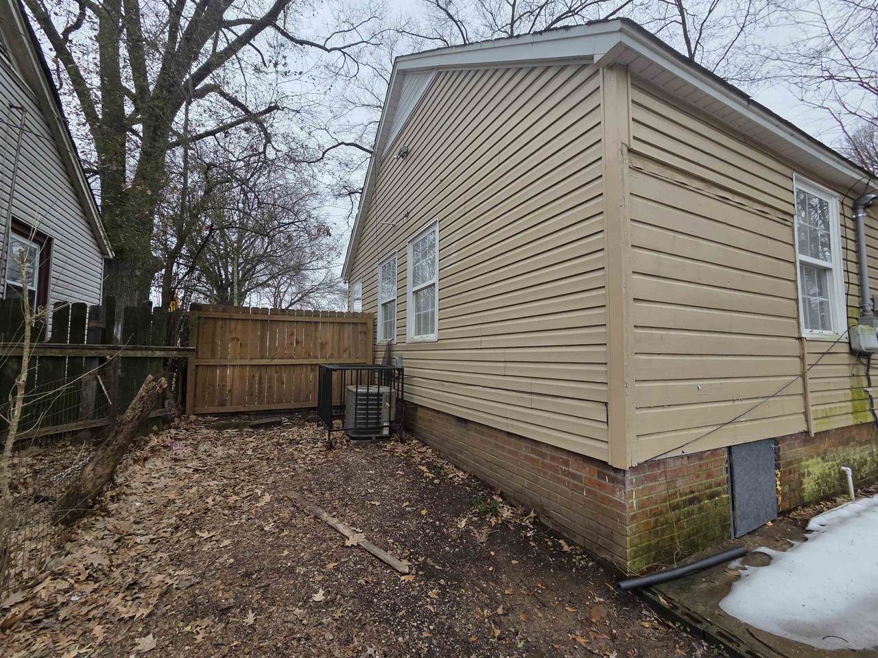https://bt-photos.global.ssl.fastly.net/memphis/1280_boomver_1_10216067-2.jpg
