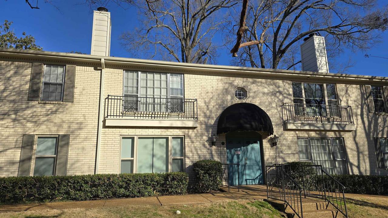 284 Central St - Photo 1