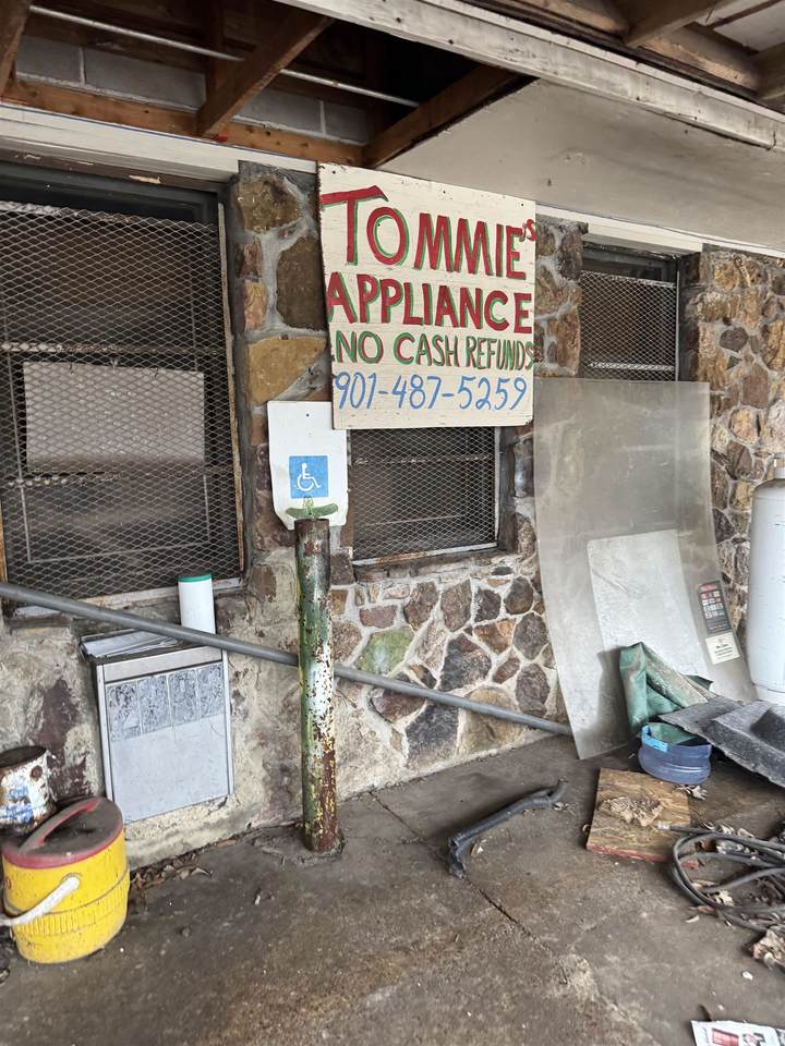 https://bt-photos.global.ssl.fastly.net/memphis/1280_boomver_1_10216539-2.jpg