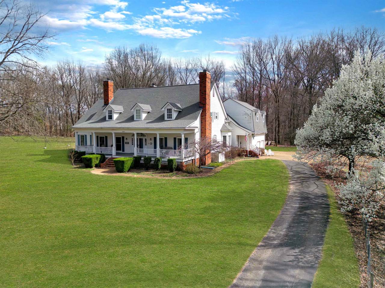549 Mccormick Rd - Photo 1