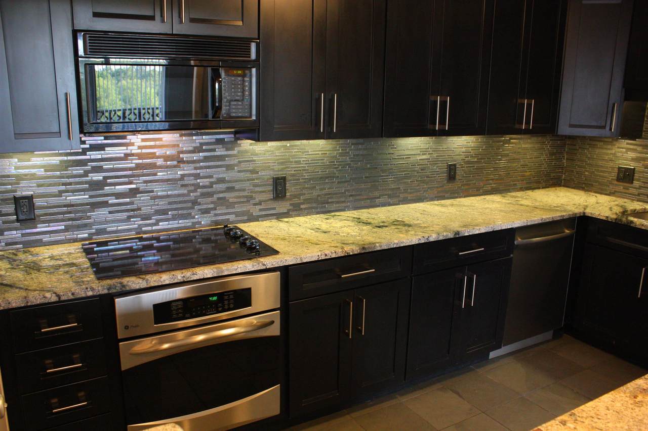2277 Union Ave - Photo 1