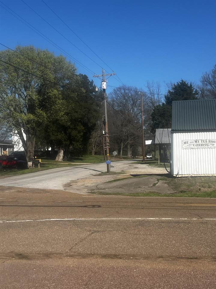  Dancyville Rd - Photo 1