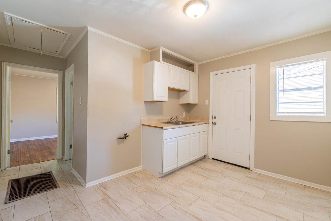 1677 Echles St - Photo 1