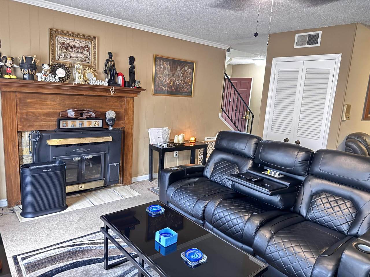 https://bt-photos.global.ssl.fastly.net/memphis/1280_boomver_1_10216956-2.jpg