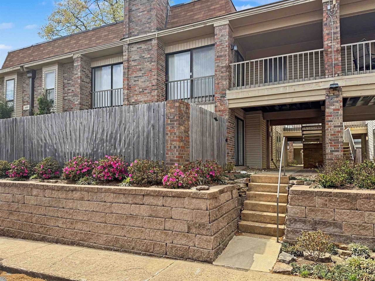 6592 Poplar Woods Cir - Photo 1