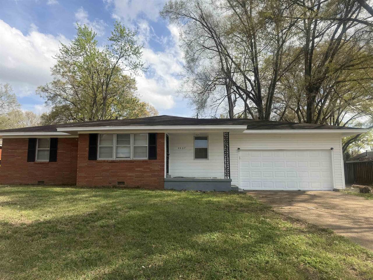 4467 Mayo Ave - Photo 1
