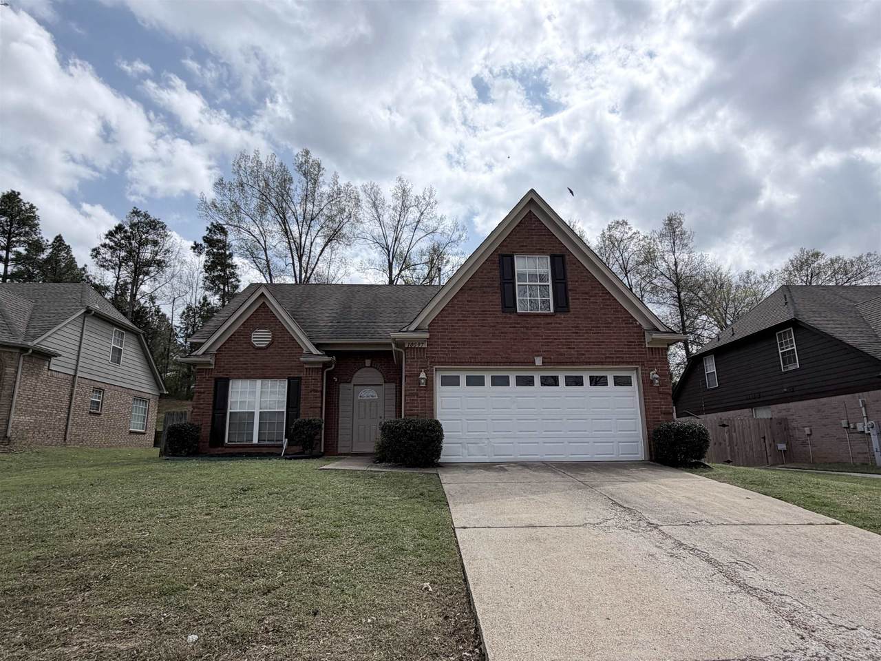 10097 Bloomsbury Ave - Photo 1