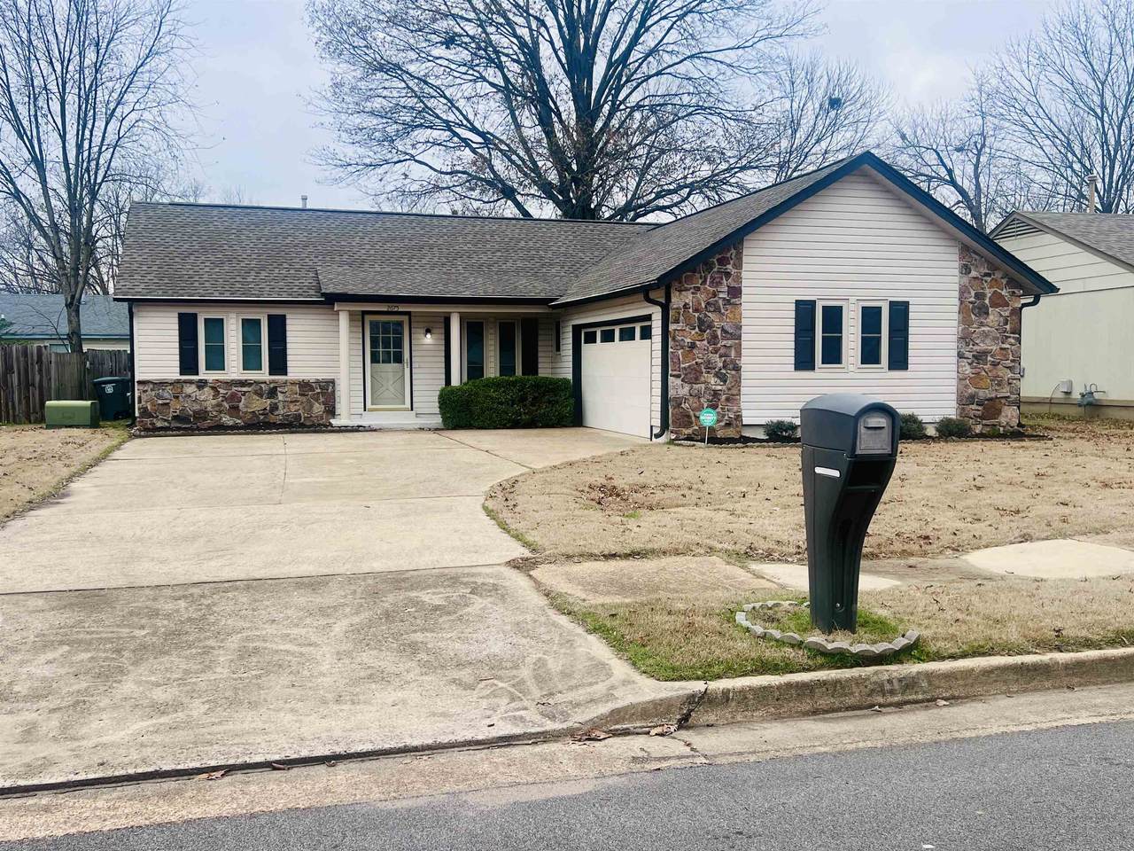 2675 Van Leer Dr - Photo 1