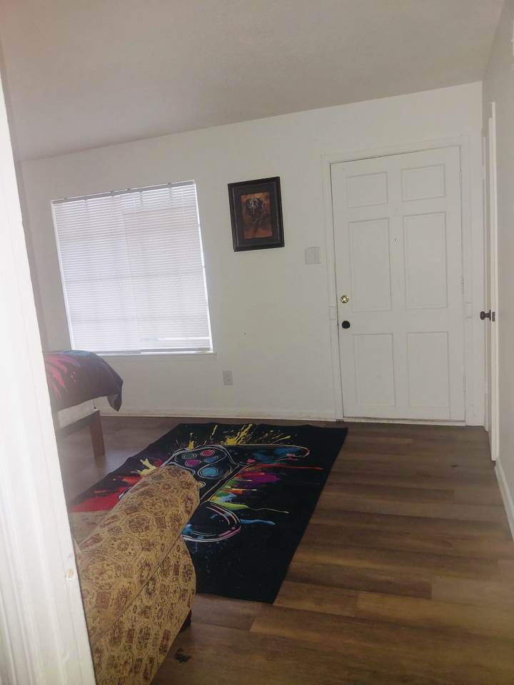 919 Chesterton Dr - Photo 1
