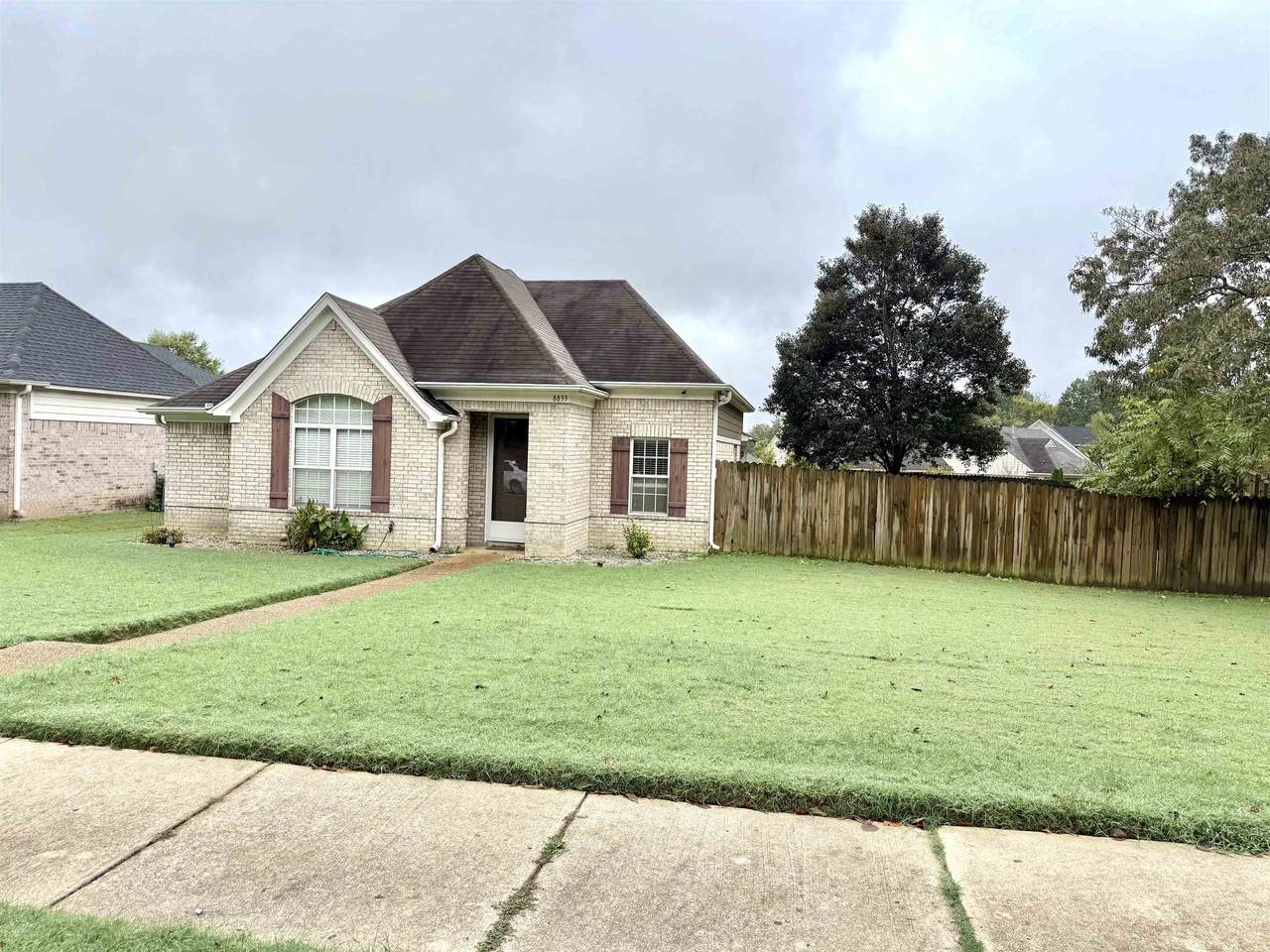 8833 Macon Rd - Photo 1