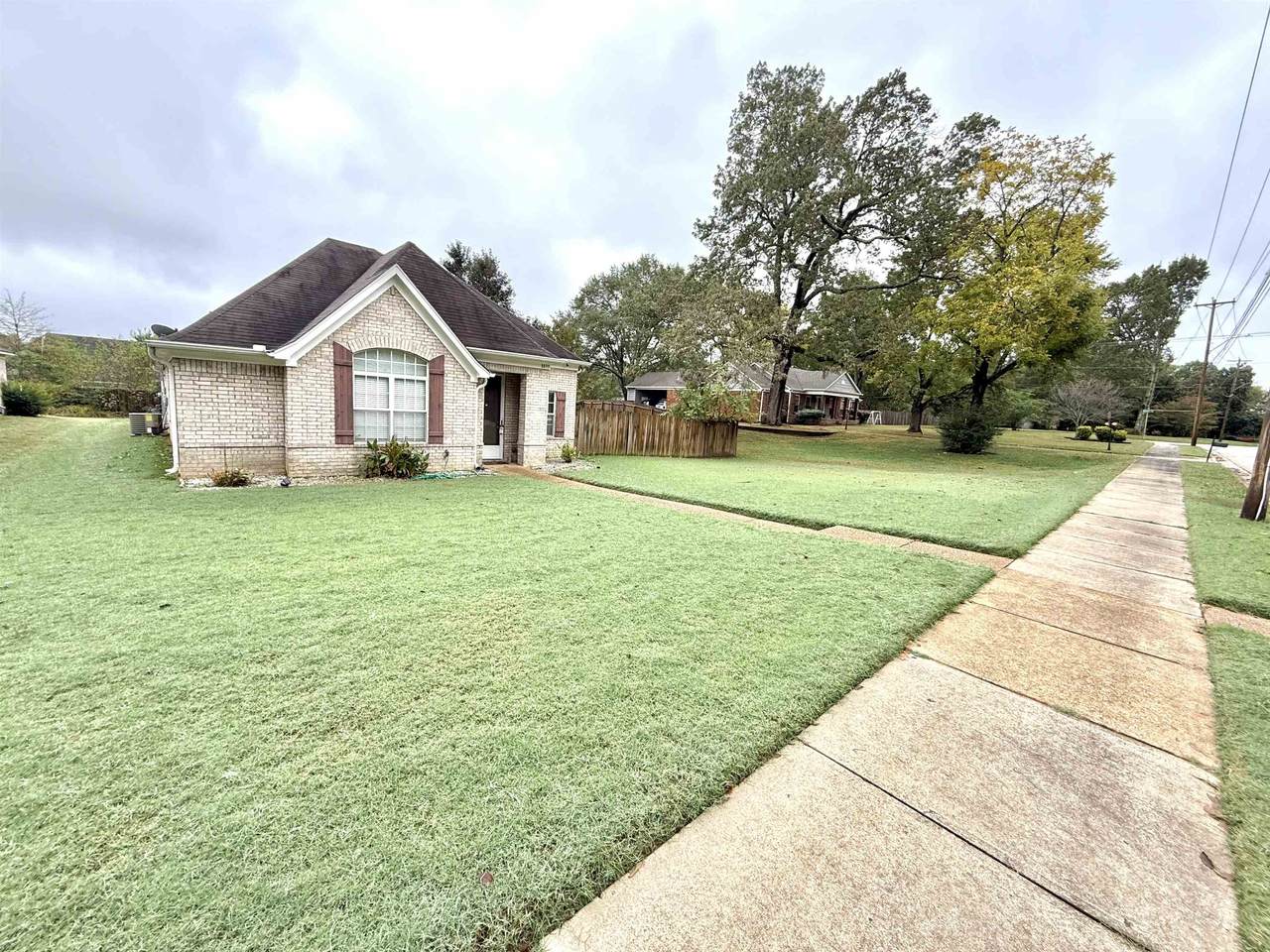 https://bt-photos.global.ssl.fastly.net/memphis/1280_boomver_1_10218556-2.jpg