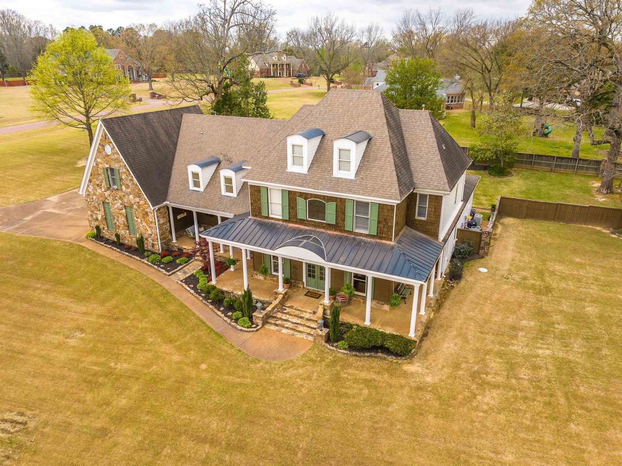 1245 Auburn Woods Dr - Photo 1