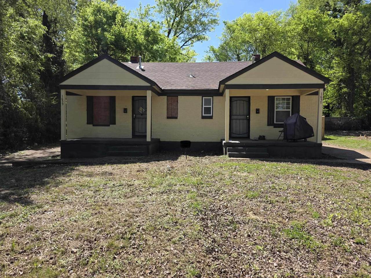 1657 Southern Ave - Photo 1