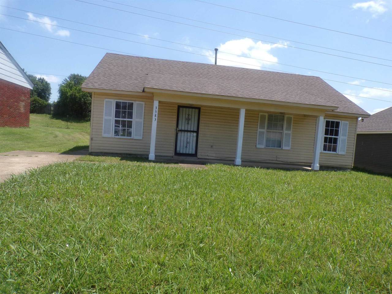3583 Russelwood Dr - Photo 1