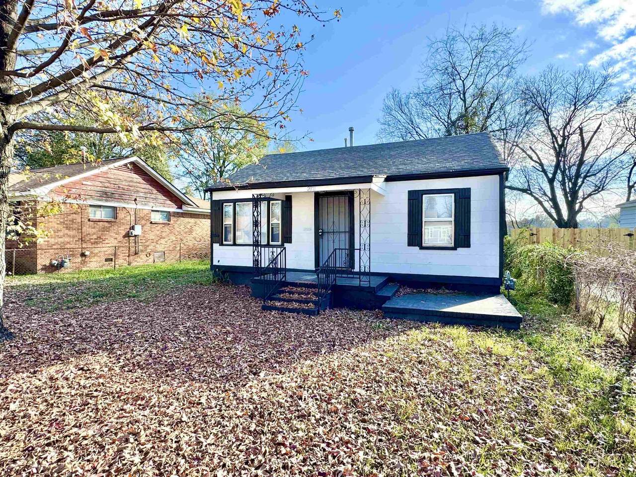 2071 Hubert Ave - Photo 1