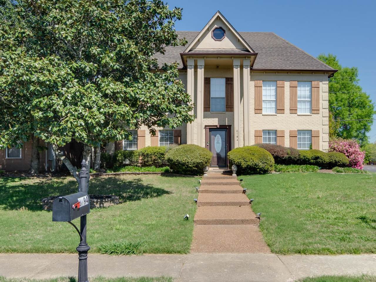 https://bt-photos.global.ssl.fastly.net/memphis/1280_boomver_1_10218984-2.jpg
