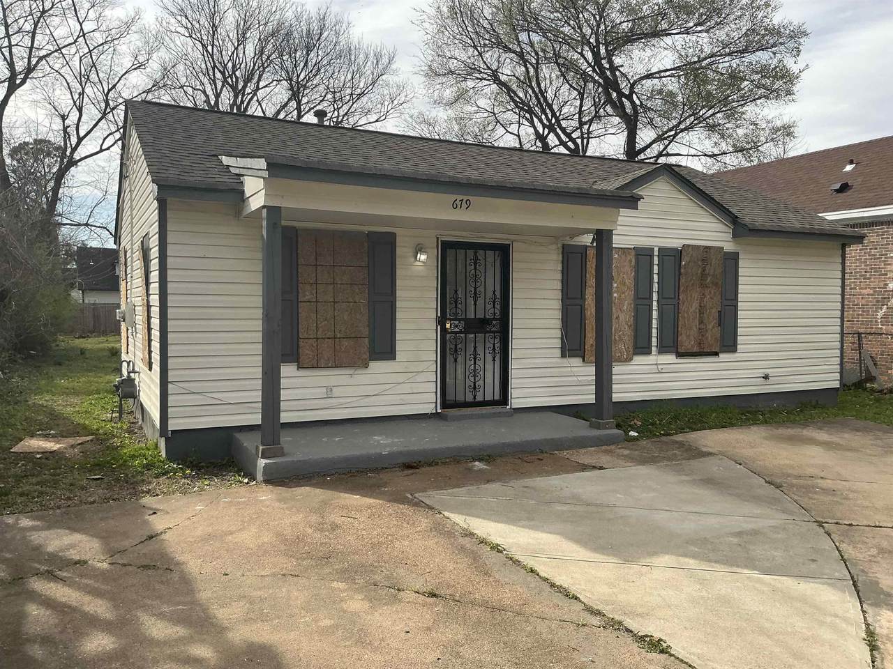 679 Leath St - Photo 1