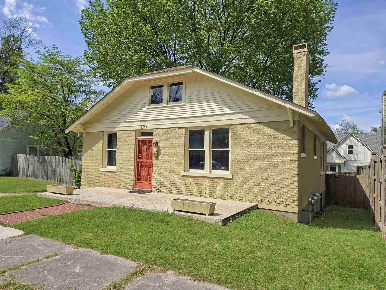 2274 Vinton Ave - Photo 1