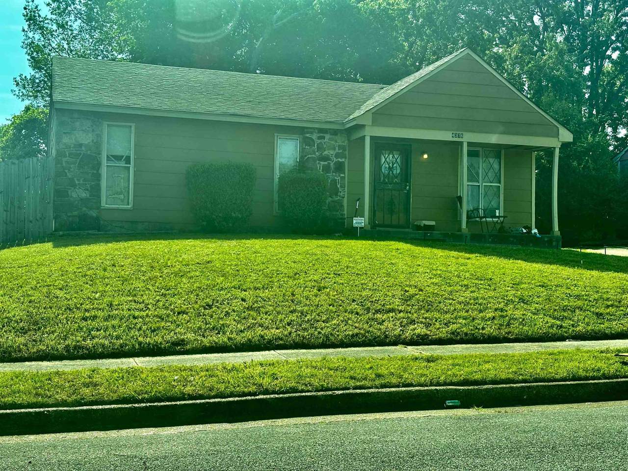 4376 Howardcrest Dr - Photo 1