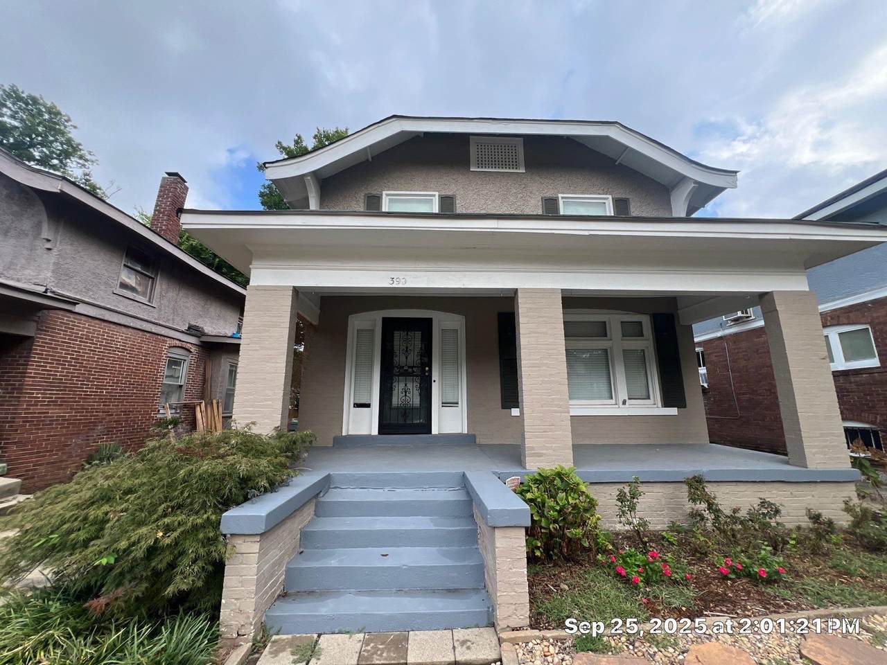 390 Avalon St - Photo 1