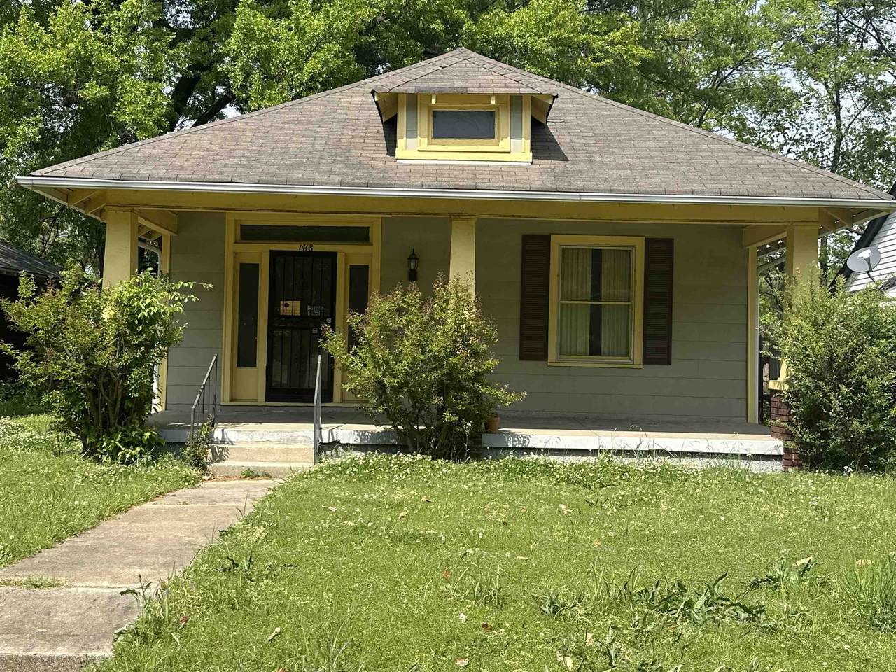 1418 Tutwiler Ave - Photo 1