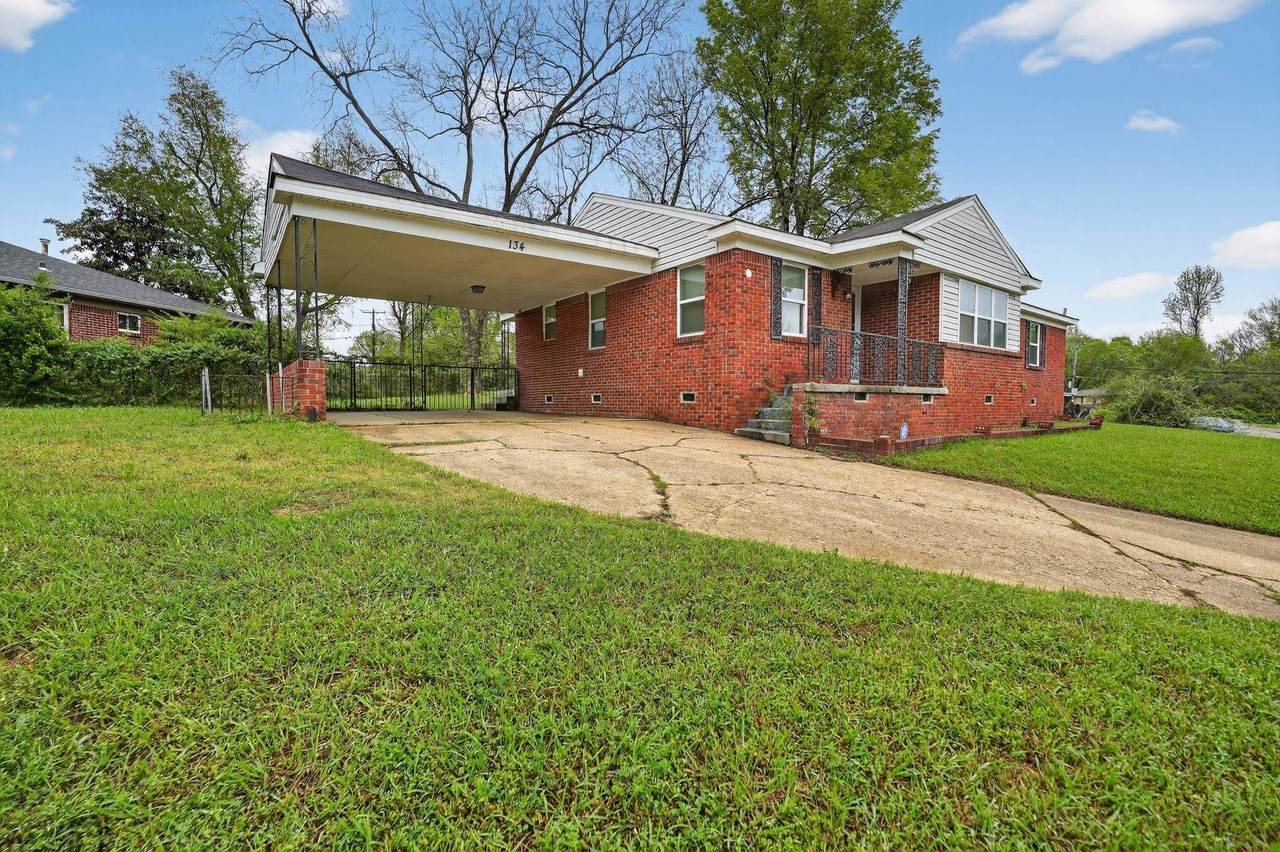 134 Holmes Rd - Photo 1