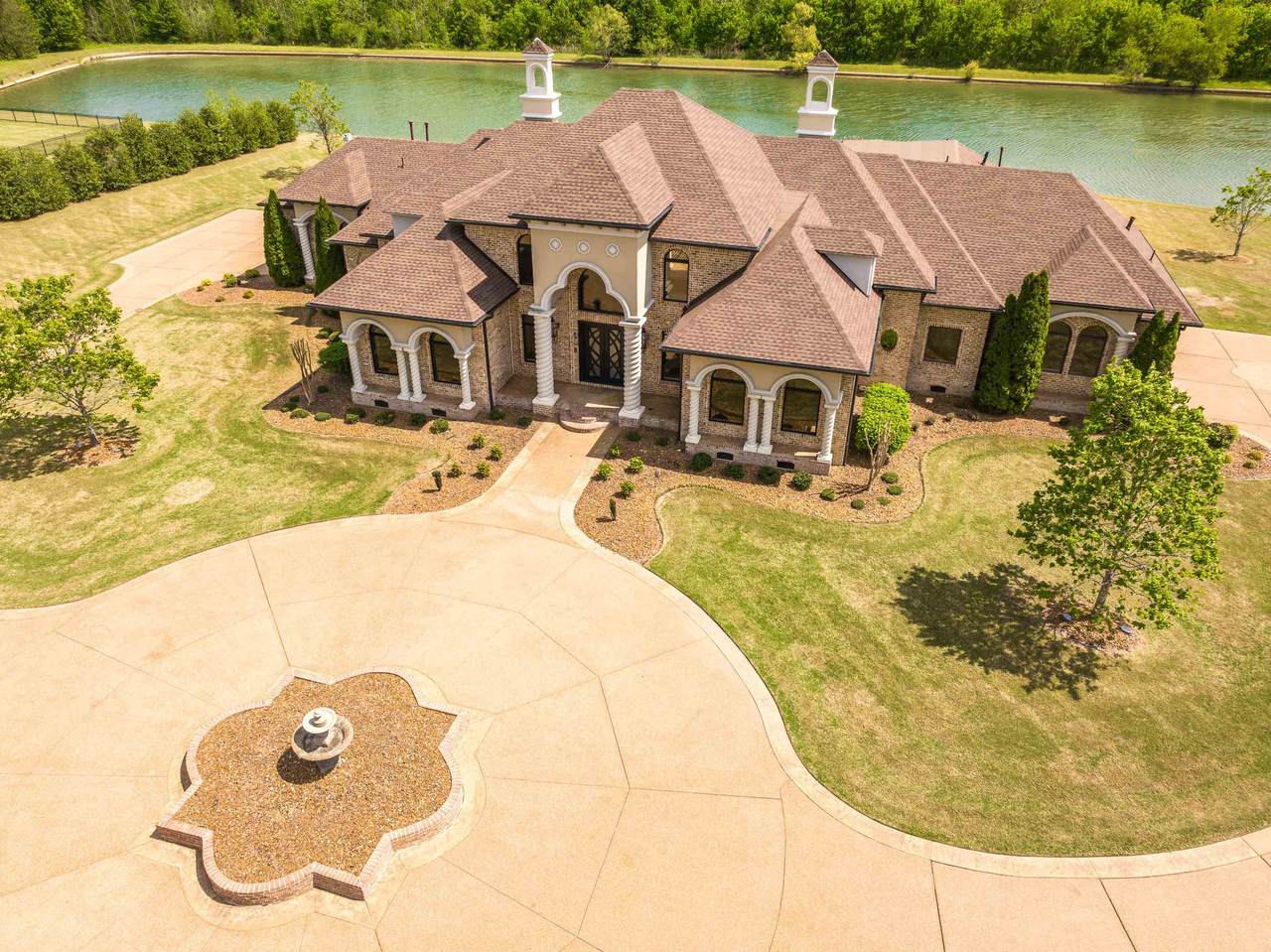 https://bt-photos.global.ssl.fastly.net/memphis/1280_boomver_1_10219217-2.jpg