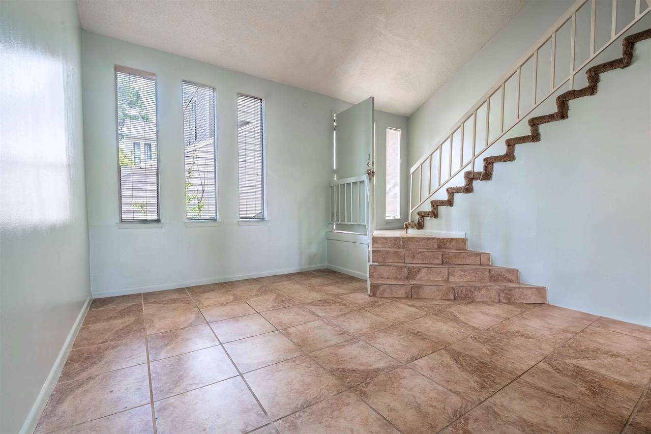 2415 West End Row - Photo 1