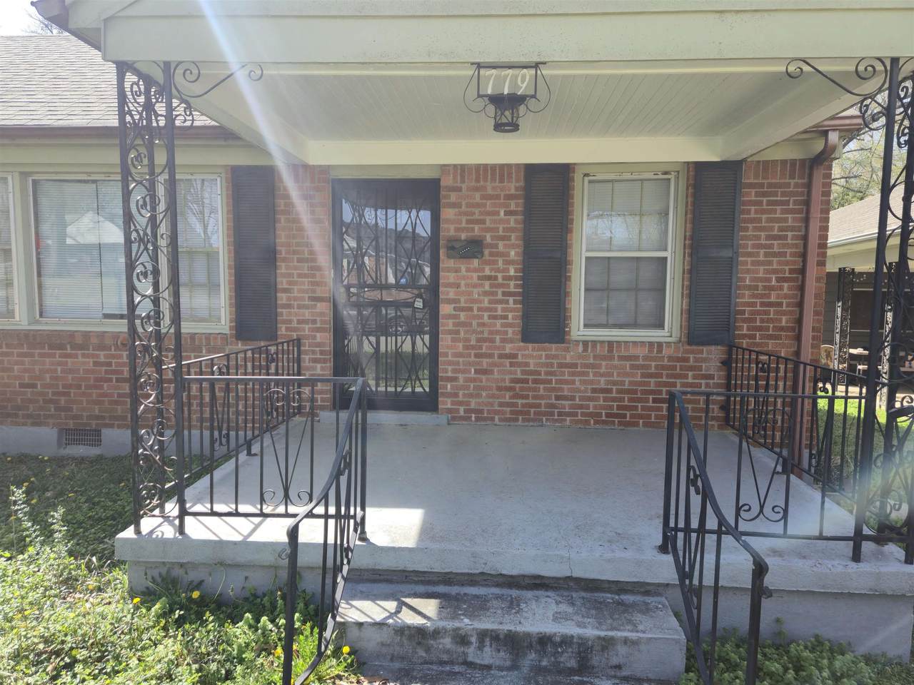 779 Indian Dr - Photo 1