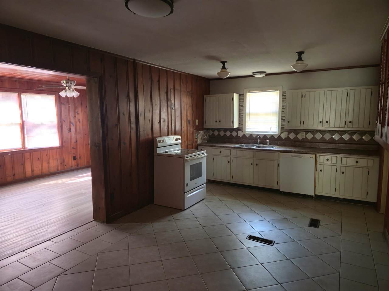 https://bt-photos.global.ssl.fastly.net/memphis/1280_boomver_1_10219700-2.jpg