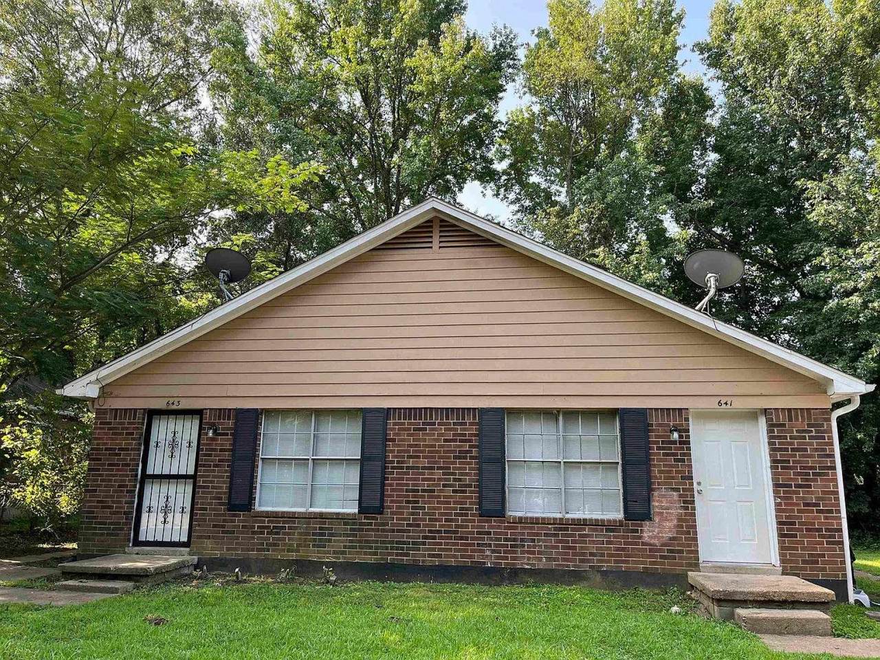 643 Mcwhirter Ave - Photo 1