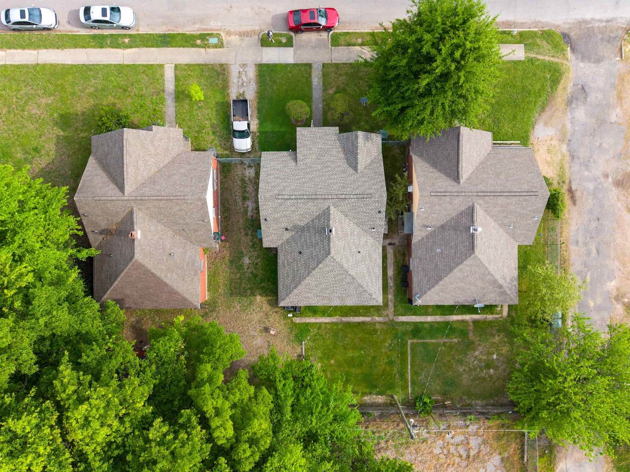 1327 Peach Ave - Photo 1