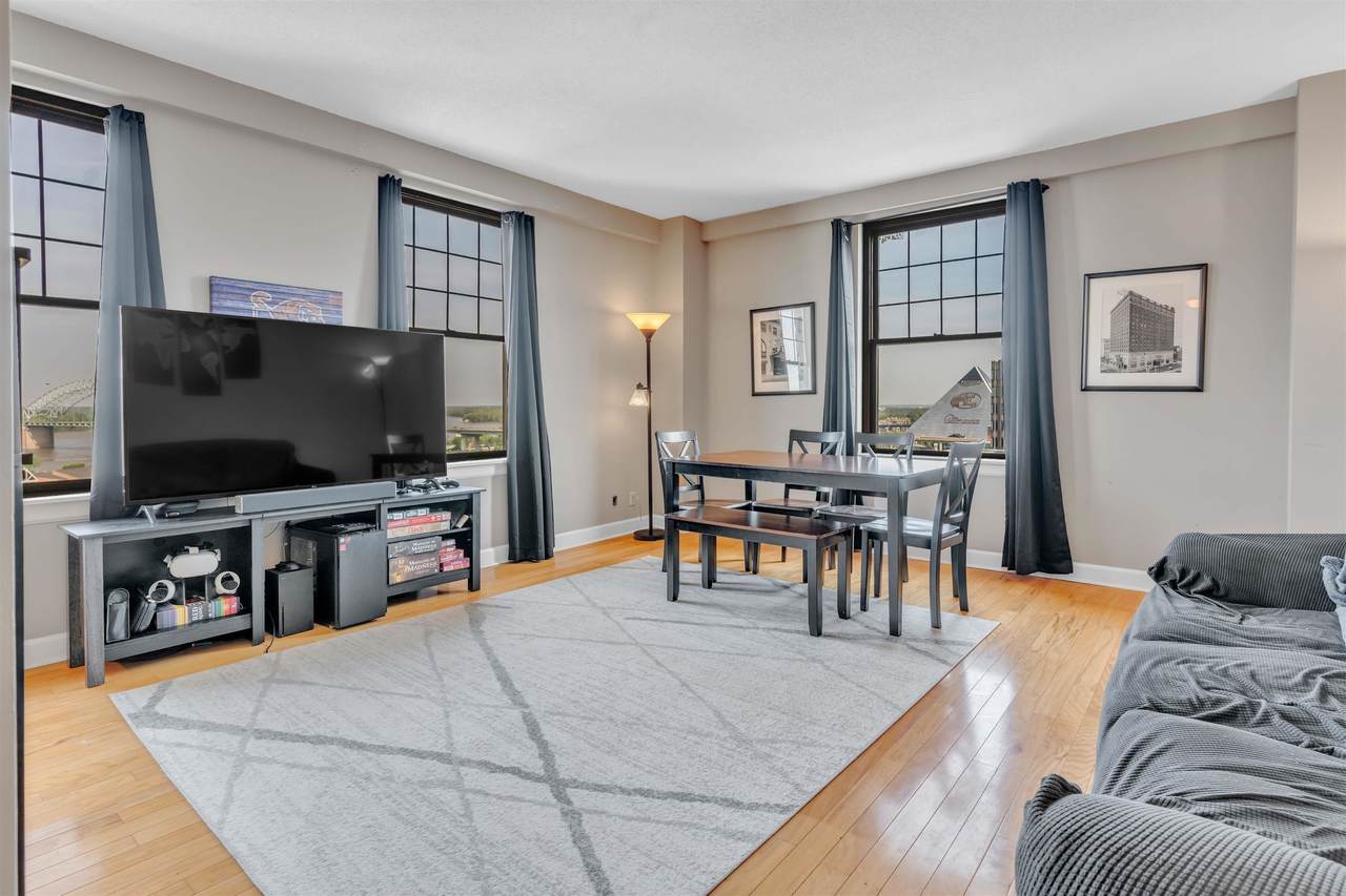 109 Main St - Photo 1