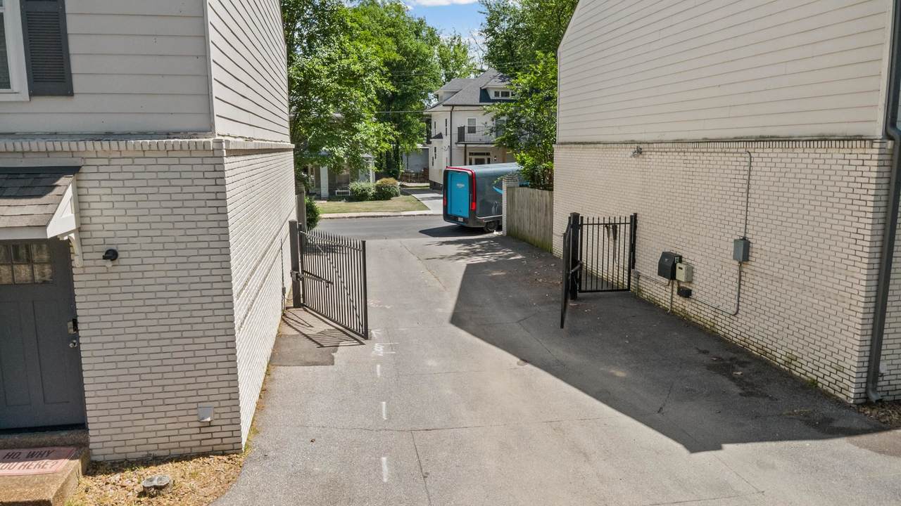 https://bt-photos.global.ssl.fastly.net/memphis/1280_boomver_1_10220143-2.jpg
