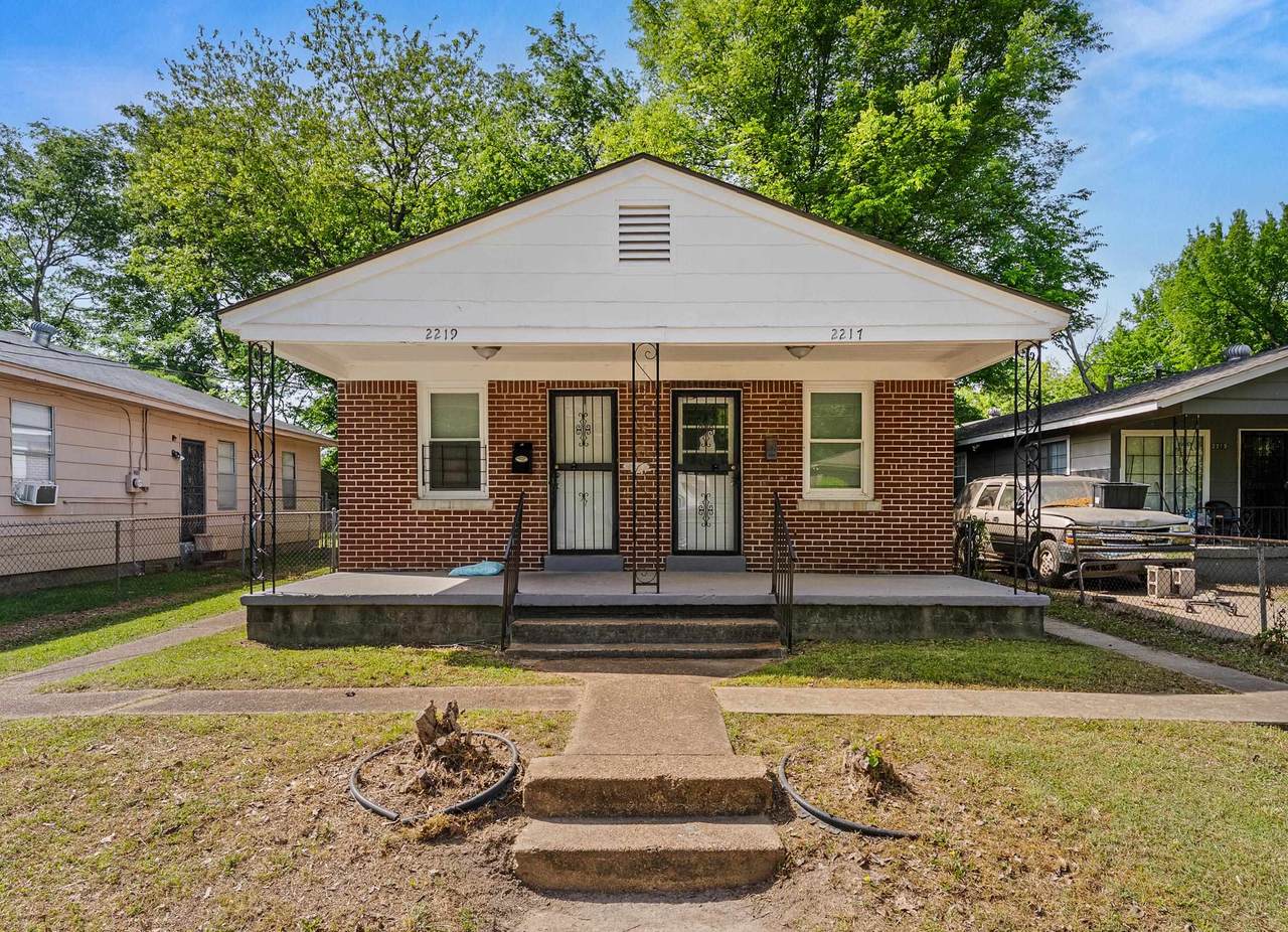 2217 Clayton Ave - Photo 1