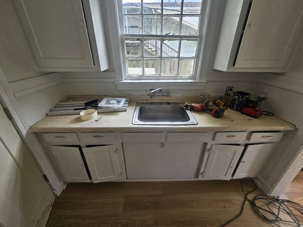 1096 Gordon St - Photo 1