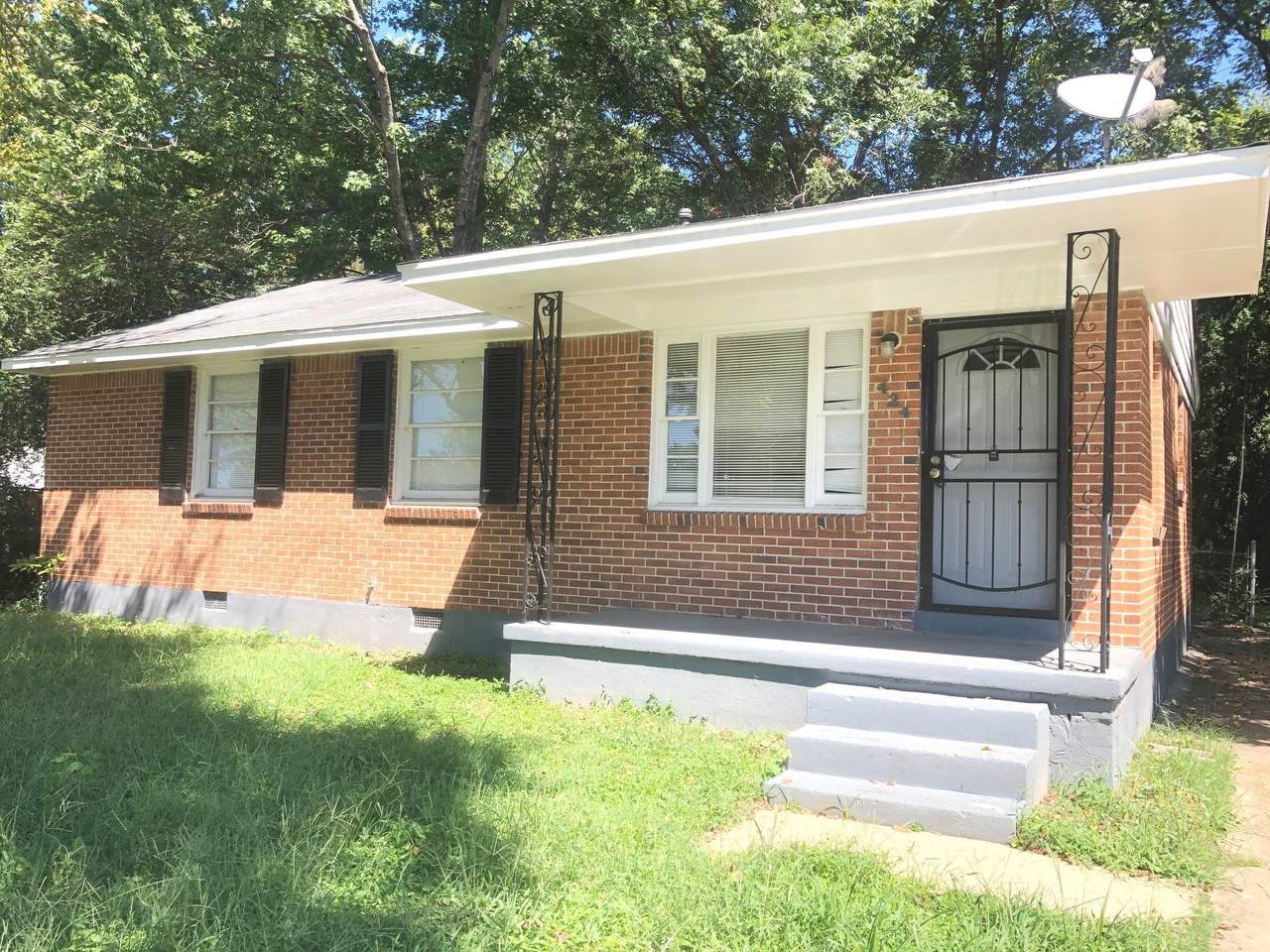 424 Stoneham Rd - Photo 1