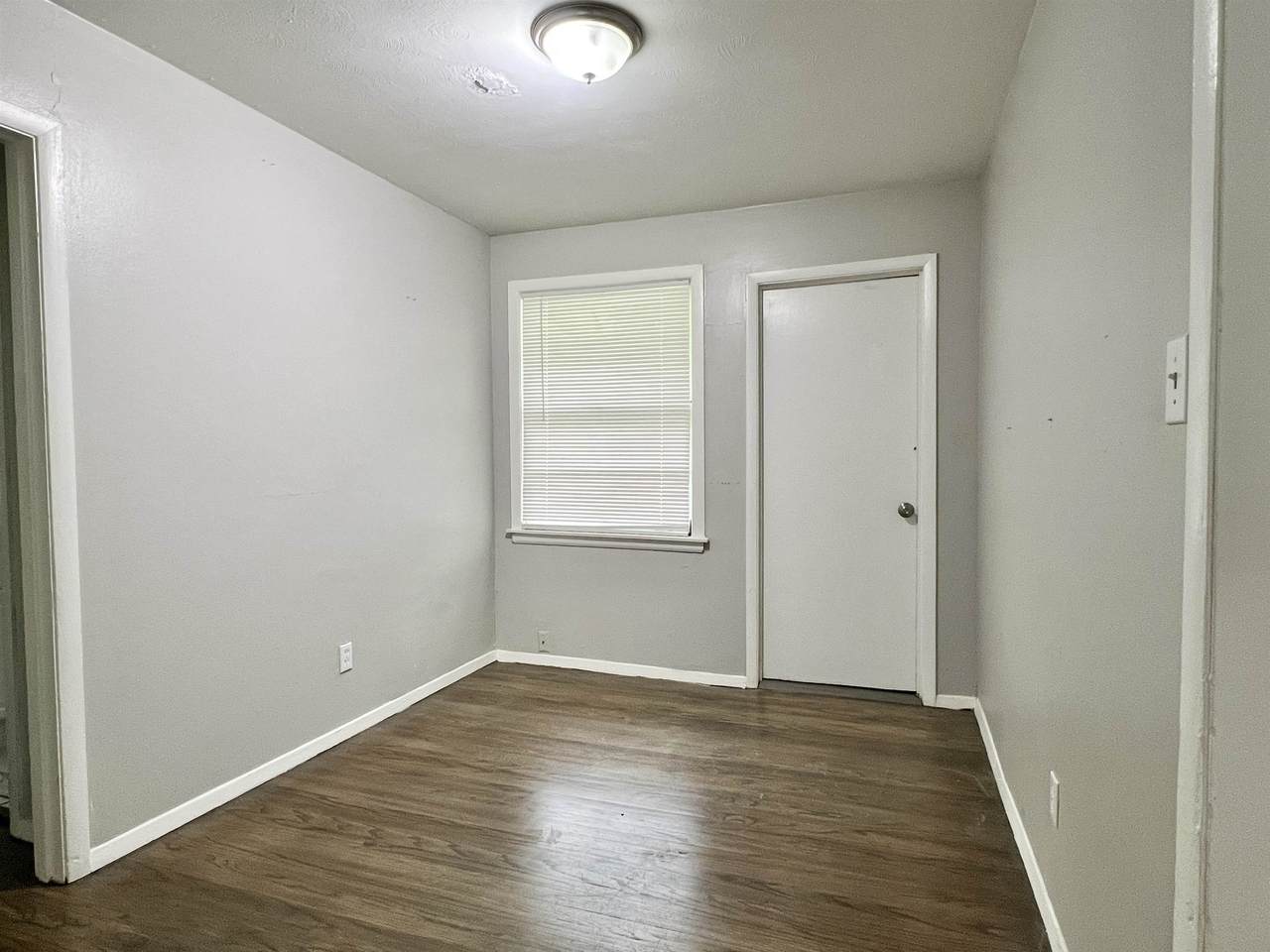 https://bt-photos.global.ssl.fastly.net/memphis/1280_boomver_1_10220514-2.jpg