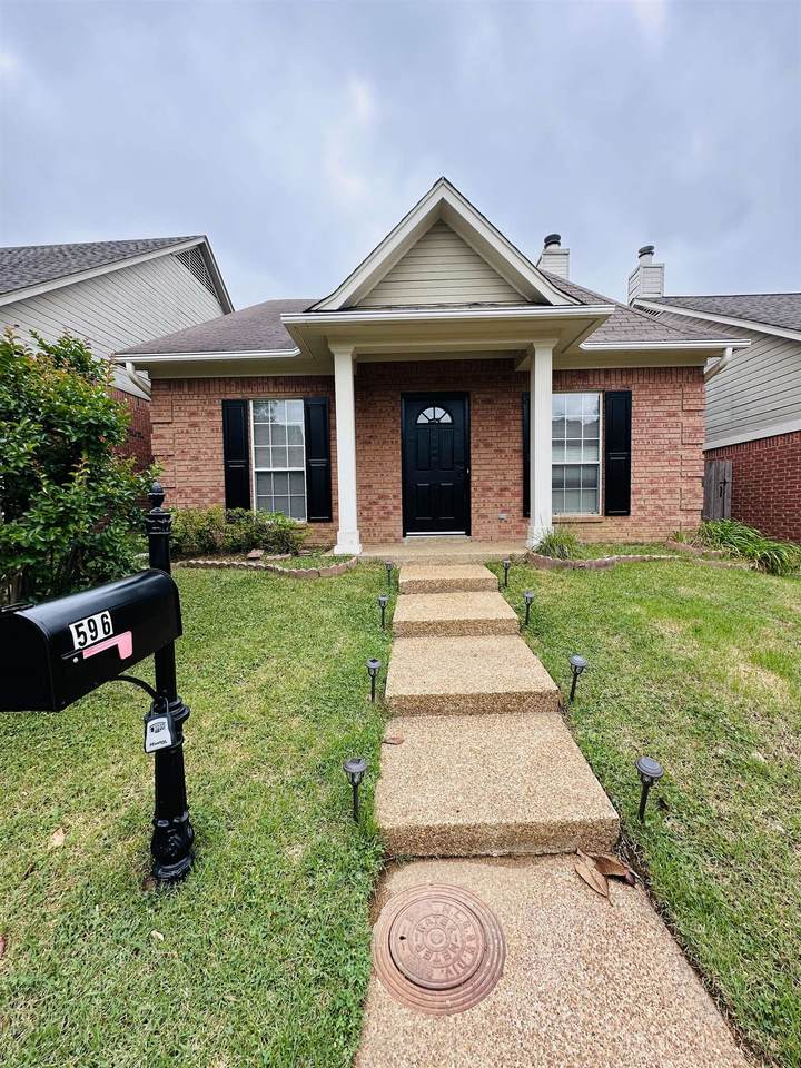 596 Ashley Glen Cir - Photo 1