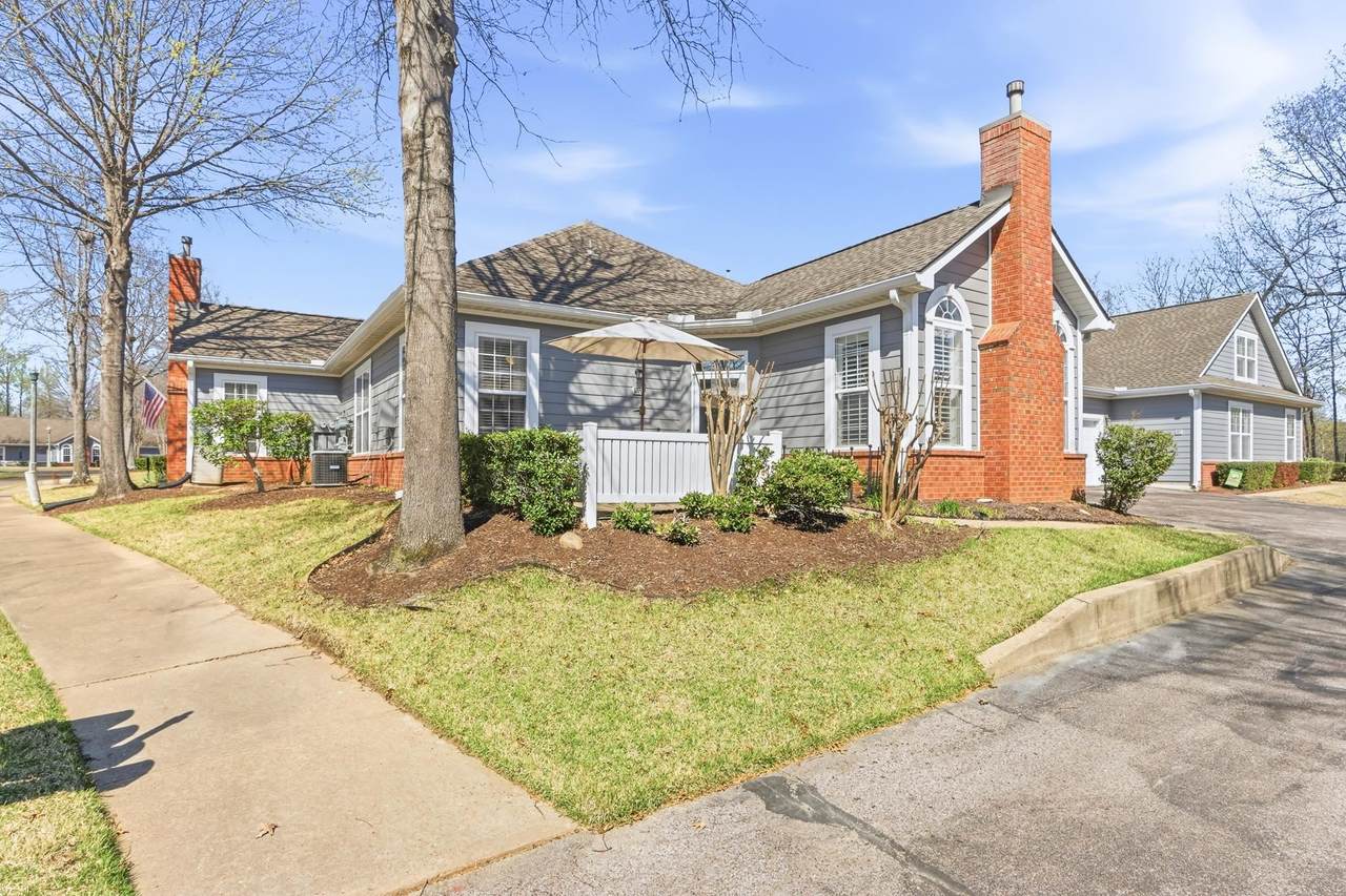 1075 Oak Timber Cir - Photo 1