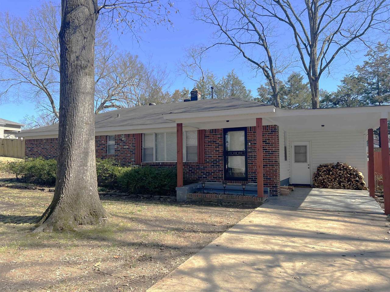 2440 Arthur Rd - Photo 1