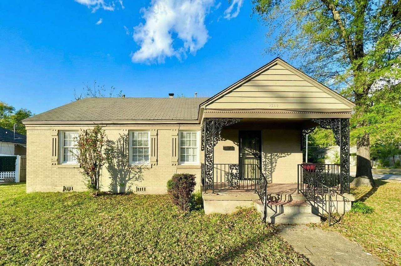 3880 Spottswood Ave - Photo 1