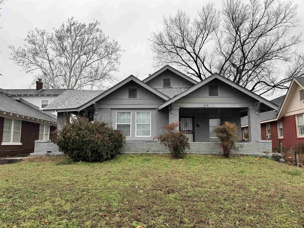 919 Willett St - Photo 1