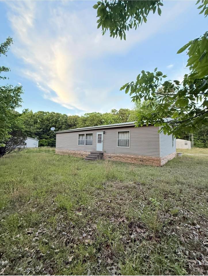 990 River Rd - Photo 1