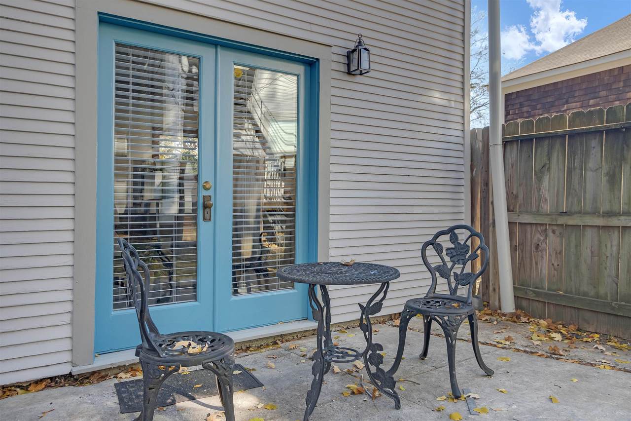 1293 Vinton Ave - Photo 1