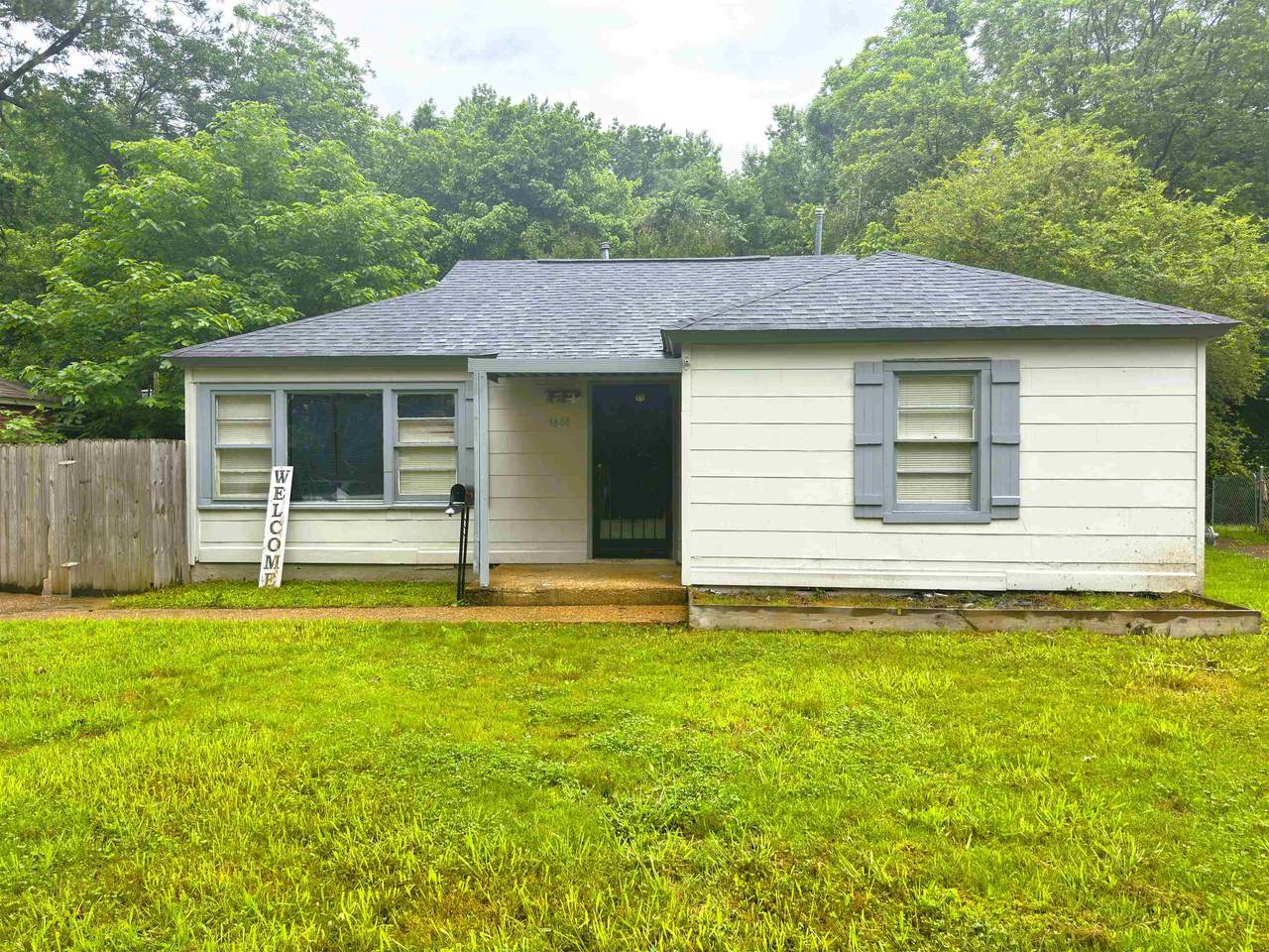 1644 Russwood Rd - Photo 1