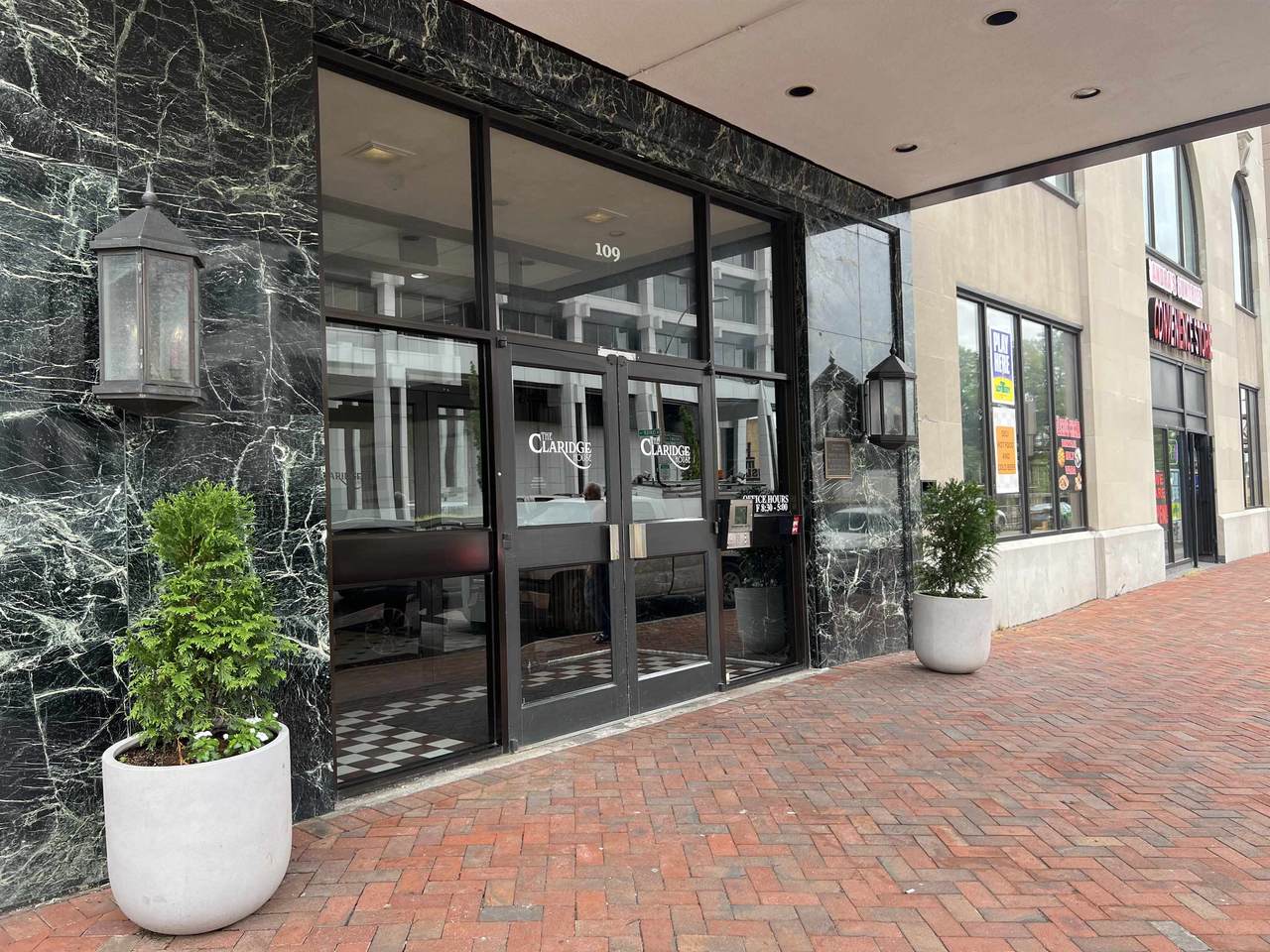 109 Main St - Photo 1