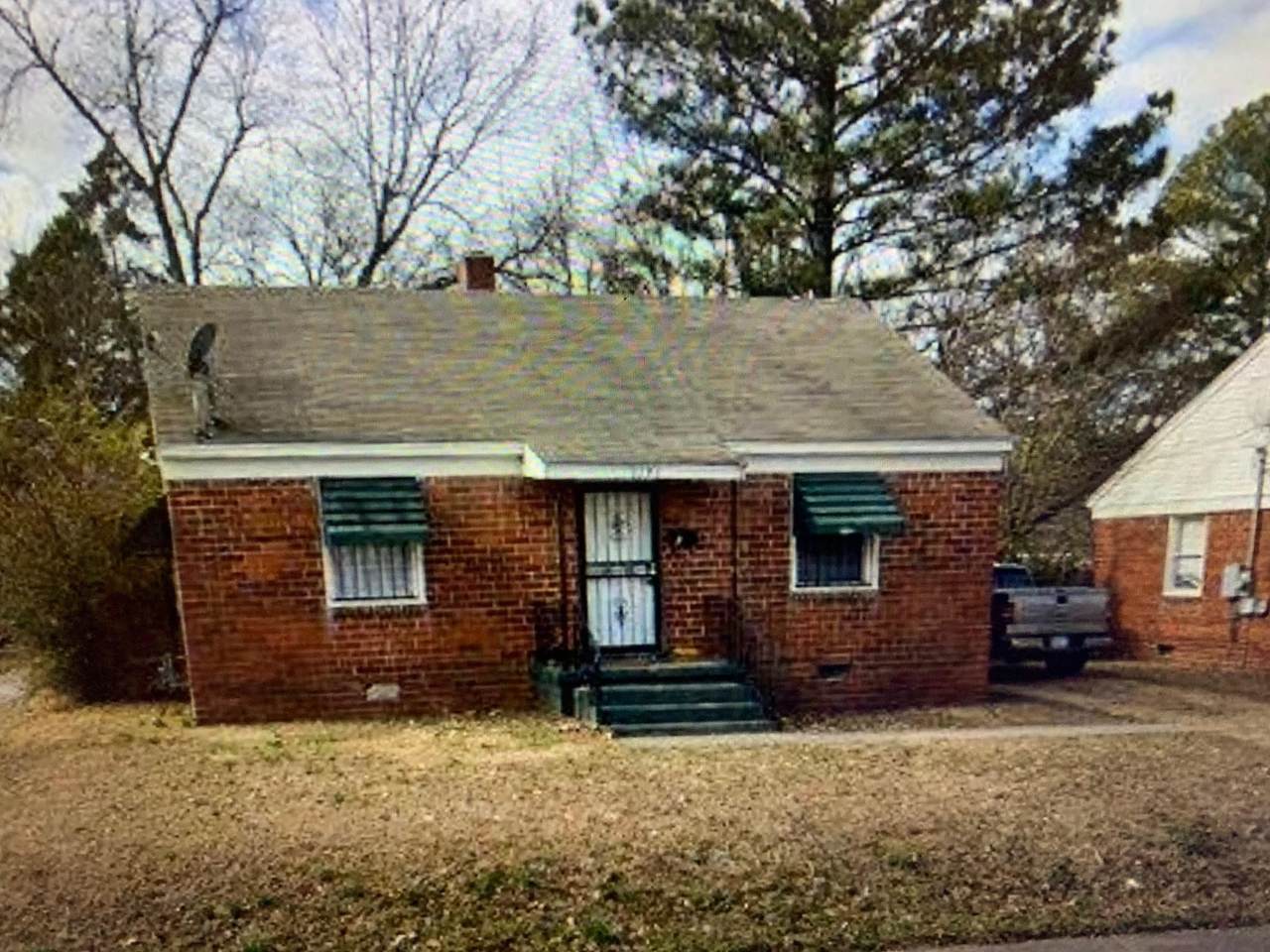 1191 Graham St - Photo 1